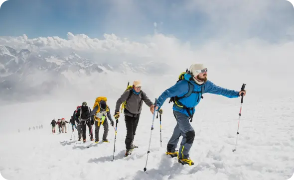 Randonnée en montagne pour un séminaire à la montagne en hiver